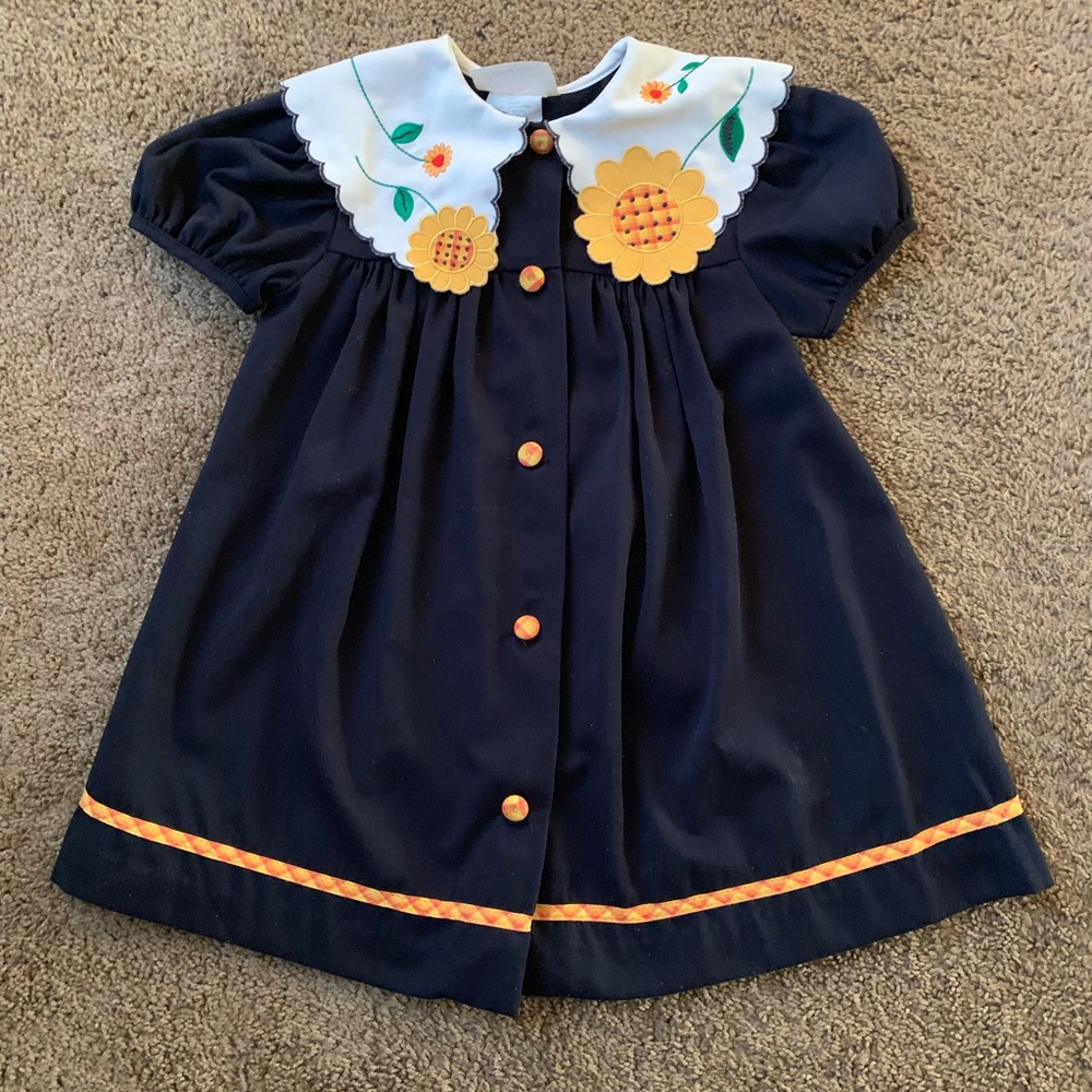 Beautiful Vintage Girls Dress 🥰😍